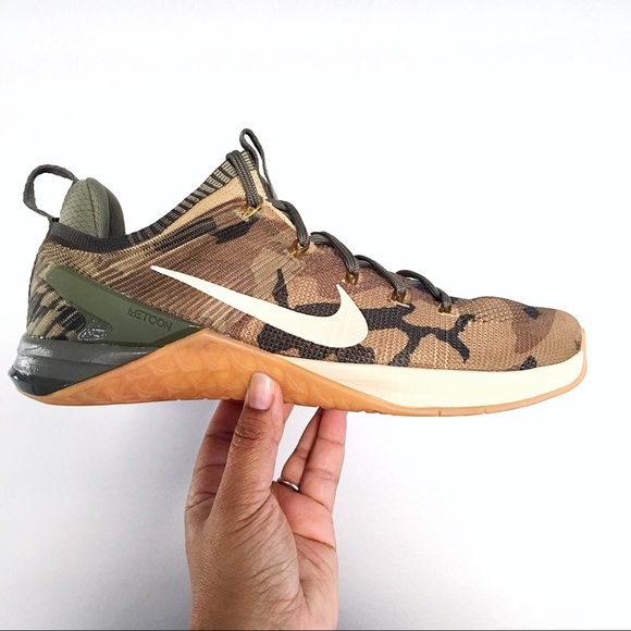 nike metcon khaki